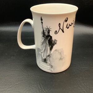 ECI Deco New Bone China New York Statue Liberty Ocean Cruise Ship Pink Black Mug
